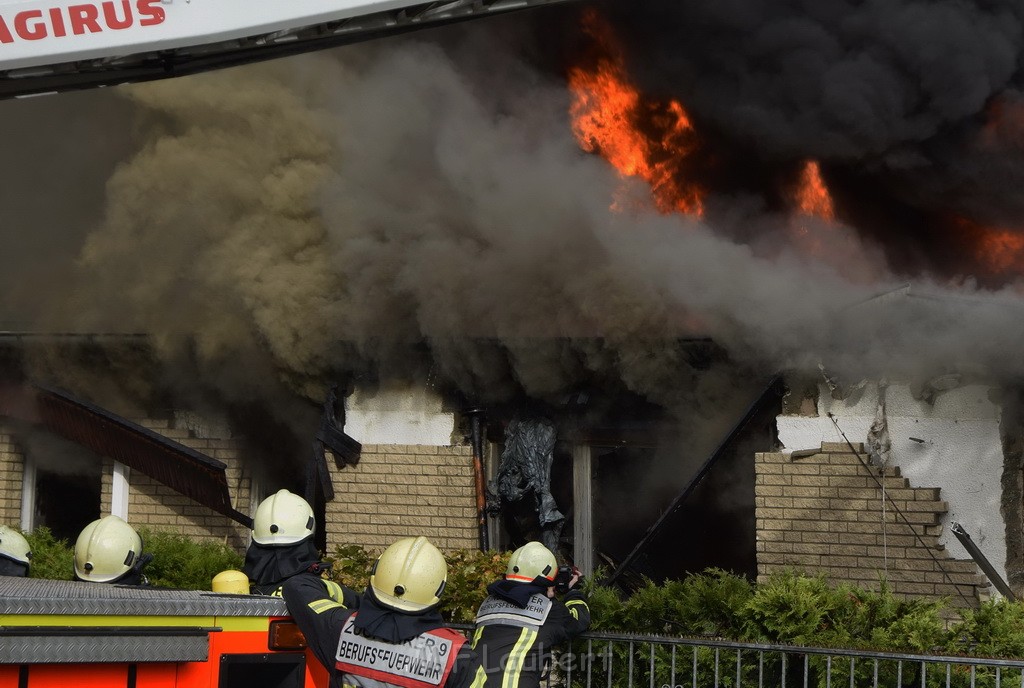 Feuer 2 Y Explo Koeln Hoehenhaus Scheuerhofstr P0119.JPG - Miklos Laubert